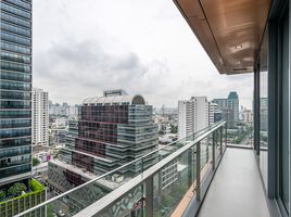 2 Bedroom Condo for sale at Khun By Yoo, Khlong Tan Nuea