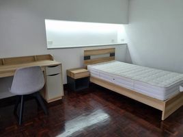 3 Schlafzimmer Appartement zu vermieten im Prompong Mansion, Khlong Tan Nuea