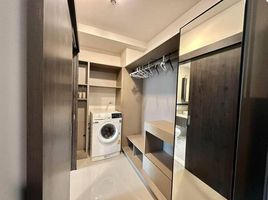 1 Bedroom Condo for rent at XT Huaikhwang, Din Daeng, Din Daeng