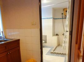 Studio Apartment for rent at The Kaze 34, Khlong Tan