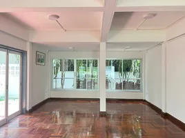 3 Schlafzimmer Haus zu vermieten in Benjasiri Park, Khlong Tan, Khlong Toei