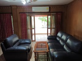 4 Schlafzimmer Villa zu verkaufen im Huan Sai Khum, Phrabat, Mueang Lampang