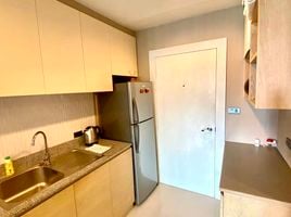 Studio Apartment for sale at Royal Beach Condotel Pattaya, Nong Prue