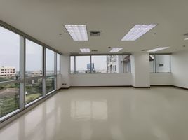 100 m² Office for rent at J.Press Building, Chong Nonsi