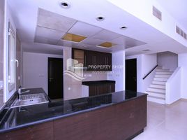 4 Bedroom Apartment for sale at Arabian Style, Al Reef Villas