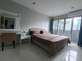 1 Bedroom Apartment for rent at Witthayu Complex, Makkasan