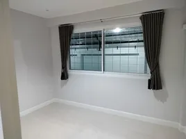 5 Bedroom House for sale in W District, Phra Khanong Nuea, Phra Khanong Nuea