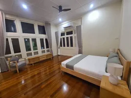 5 Bedroom Villa for rent in Khlong Toei, Bangkok, Phra Khanong, Khlong Toei