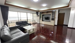 3 Bedrooms Apartment for sale in Khlong Tan, Bangkok Aree Mansion