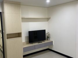 2 Schlafzimmer Wohnung zu vermieten im Charming Resident Sukhumvit 22, Khlong Toei