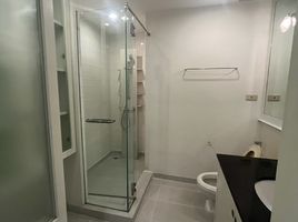 2 спален Квартира в аренду в Sathorn Gardens, Thung Mahamek