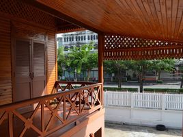 3 Bedroom House for rent in Khlong San, Bangkok, Somdet Chaophraya, Khlong San