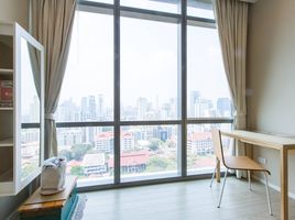 Studio Condo for rent at The Room Sukhumvit 21, Khlong Toei Nuea, Watthana