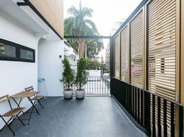 3 Schlafzimmer Villa zu vermieten im Prommitr Villa, Khlong Tan Nuea