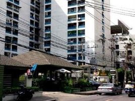 2 Bedroom Apartment for sale at Ruenrudee Condominium, Khlong Toei Nuea