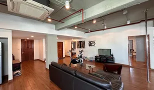 2 Schlafzimmern Wohnung zu verkaufen in Khlong Tan Nuea, Bangkok Modern Town