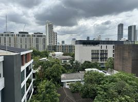 1 Schlafzimmer Appartement zu vermieten im The Crest Sukhumvit 49, Khlong Tan Nuea