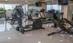 Фото 2 of the Communal Gym at The Peak Towers