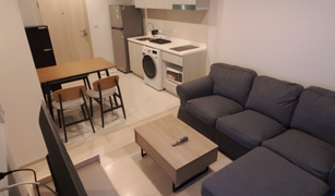 2 Bedrooms Condo for sale in Lumphini, Bangkok Life One Wireless