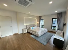 บ้านเดี่ยว 4 ห้องนอน ให้เช่า ในโครงการ เซนโทร บางนา, บางแก้ว