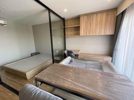 1 Schlafzimmer Wohnung zu vermieten im Blossom Condo @ Sathorn-Charoenrat, Yan Nawa