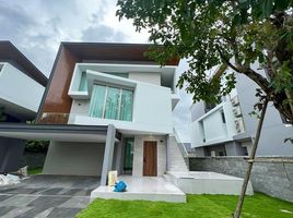 4 Bedroom Villa for sale at Nirvana Beyond Rama 9 - Krungthep Kreetha, Saphan Sung