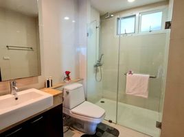 2 Schlafzimmer Appartement zu vermieten im Piyathip Place, Khlong Tan Nuea