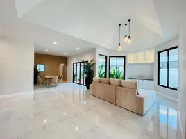 ขายบ้านเดี่ยว 4 ห้องนอน ในโครงการ นิบบาน่า เชด, เมืองพัทยา