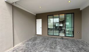 3 Bedrooms Townhouse for sale in Phra Khanong, Bangkok Bless Town Sukhumvit 50