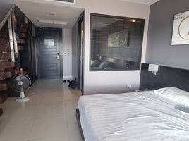 1 спален Кондо на продажу в The Charm, Патонг