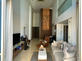 2 Bedroom Condo for sale at The Rajdamri, Pathum Wan