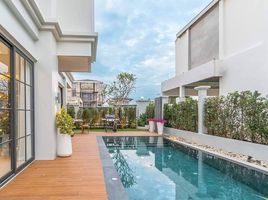 4 Schlafzimmer Villa zu verkaufen im Rungsii Village Pattaya, Nong Prue