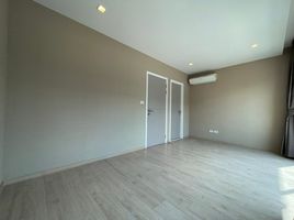 3 Bedroom Townhouse for sale at Arden Phatthanakan, Suan Luang, Suan Luang
