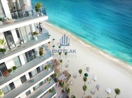 1 बेडरूम अपार्टमेंट for sale at Seapoint, EMAAR Beachfront