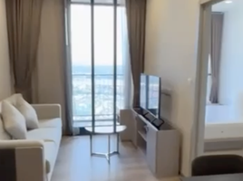 1 Bedroom Condo for rent at Oka Haus, Khlong Tan