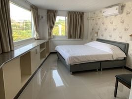  Shophaus zu vermieten in Wat Khao Takiap, Nong Kae, Nong Kae