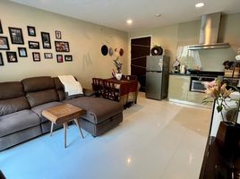 1 Schlafzimmer Wohnung zu verkaufen im The Crest Sukhumvit 24, Khlong Tan