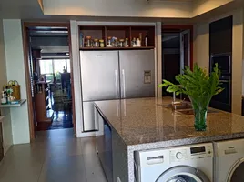 3 Bedroom Apartment for sale at Oriental Towers, Khlong Tan Nuea, Watthana