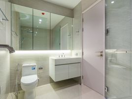 1 Bedroom Condo for rent at Muniq Langsuan, Lumphini