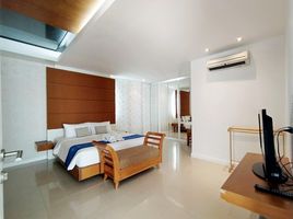 2 Schlafzimmer Wohnung zu vermieten im Royal Beach Condotel Pattaya, Nong Prue