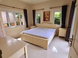 3 Schlafzimmer Villa zu vermieten im Silk Road Place, Huai Yai