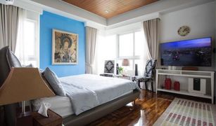 1 Bedroom Condo for sale in Khlong Toei Nuea, Bangkok Baan Siri Sukhumvit 13