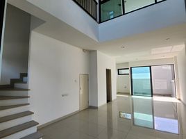 3 Bedroom Townhouse for sale at Eco Space Bangna, Bang Kaeo, Bang Phli, Samut Prakan