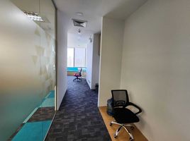 150 кв.м. Office for rent at The Ninth Towers Grand Rama9, Huai Khwang, Хуаи Кхщанг