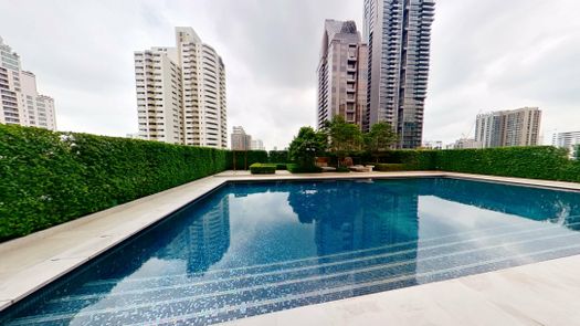 3D-гид of the Communal Pool at The Diplomat 39