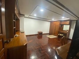 1 спален Кондо в аренду в Sethiwan Mansion , Khlong Tan Nuea