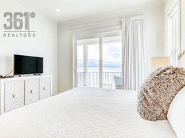 3 Bedroom Apartment for sale at Beach Vista, EMAAR Beachfront