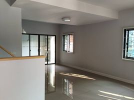 3 Bedroom Townhouse for sale at The Connect Laksi-Donmueang, Don Mueang