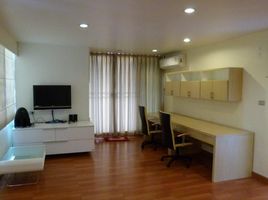 2 Bedroom Condo for rent at Lake Avenue Sukhumvit 16, Khlong Toei