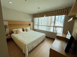 2 Bedroom Apartment for rent at Urbana Langsuan, Lumphini